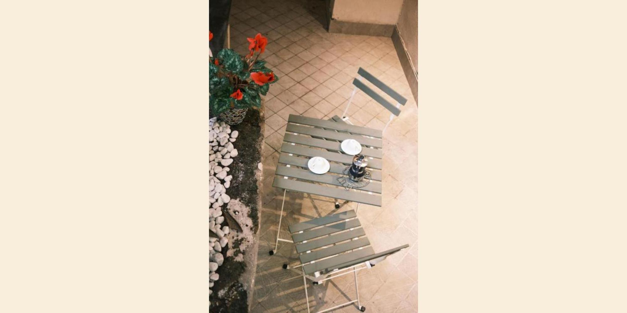 Nespolino, Piccola Casetta In Centro Storico Al Piano Terra Con Piccolo Spazio Esterno Privato Naples Exterior photo